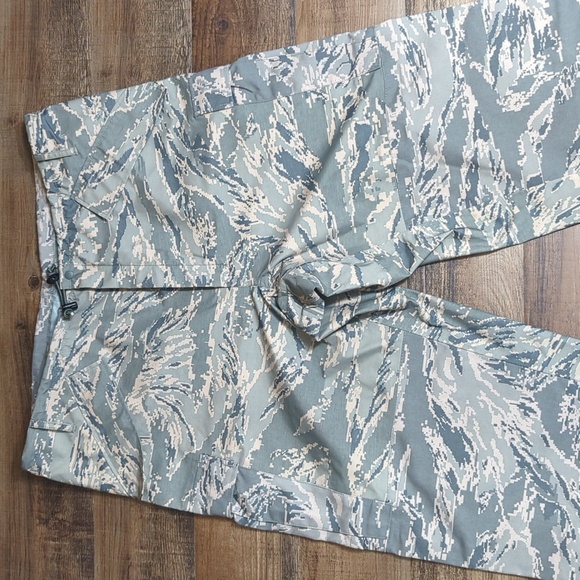 US Military Air Force Trousers, All-Purpose Environmental, Camouflage Barrier L
